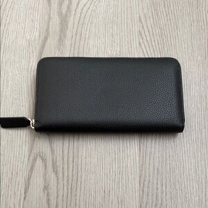 Quince - Italian Pebbled Leather Continental Wallet 🪪 ✨